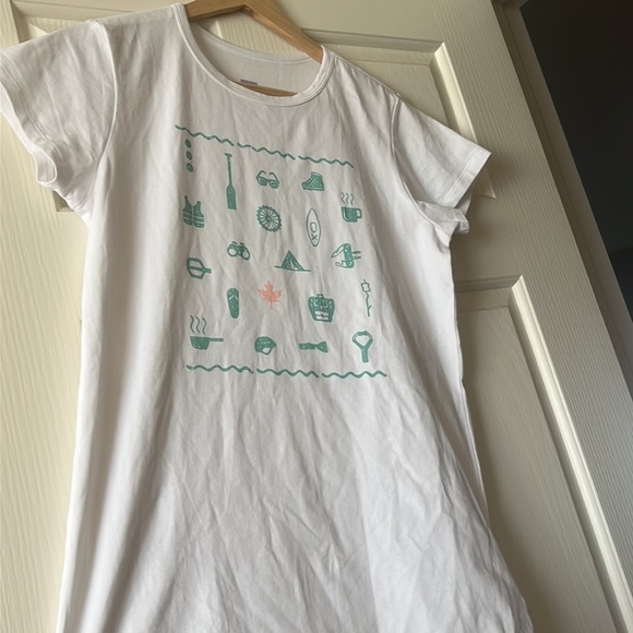 MEC windbreaker/ shell & t-shirt combo - Picture 14 of 17